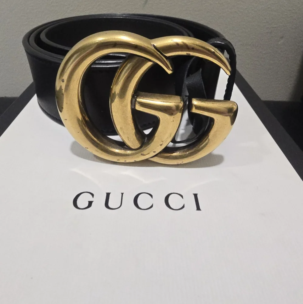 Gucci Black Belt with Gold GG Emblem - Picture 3 of 6